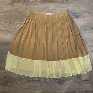 Pastel yellow & light brown pleated skirt